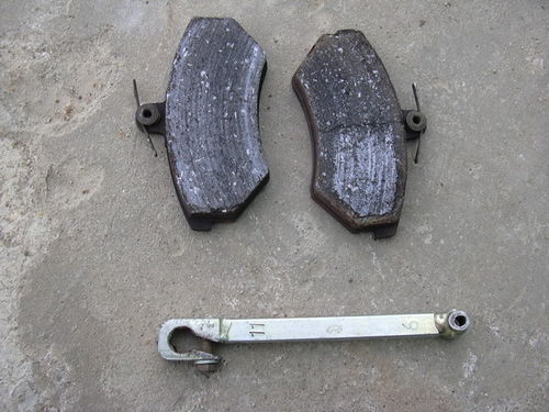 Основные неполадки, возникающие в тормозной системе современного автомобиля Основные неполадки, возникающие в тормозной системе современного автомобиля