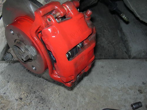 Основные неполадки, возникающие в тормозной системе современного автомобиля Основные неполадки, возникающие в тормозной системе современного автомобиля