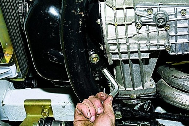 Полная замена масла на ВАЗ 21213 во всех агрегатах