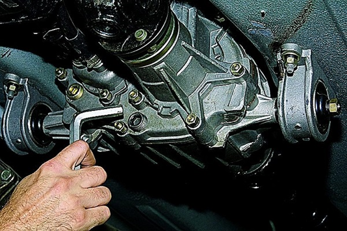 Полная замена масла на ВАЗ 21213 во всех агрегатах