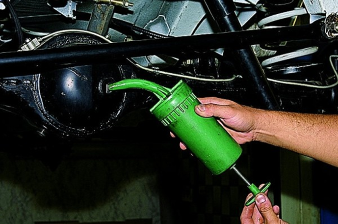 Полная замена масла на ВАЗ 21213 во всех агрегатах