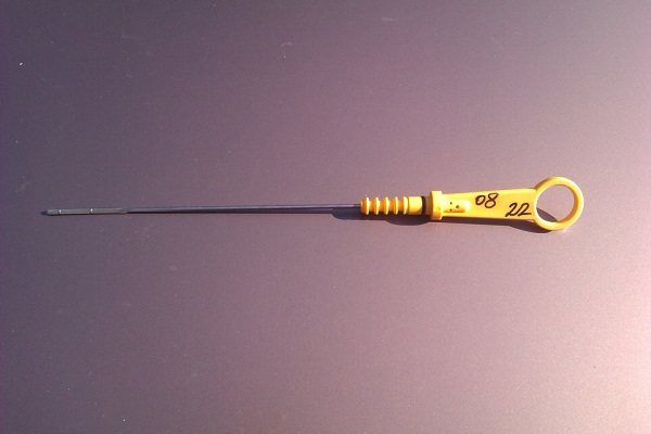 Меняем самостоятельно моторное масло и фильтр на «восьмерке» Меняем самостоятельно моторное масло и фильтр на «восьмерке»