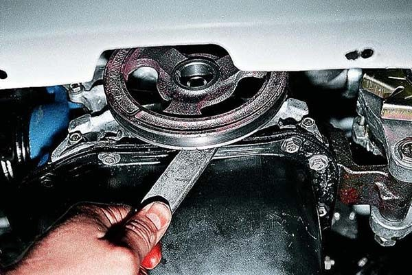 Проверяем и меняем цепь ГРМ на ВАЗ 2106