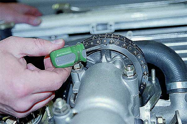 Проверяем и меняем цепь ГРМ на ВАЗ 2106