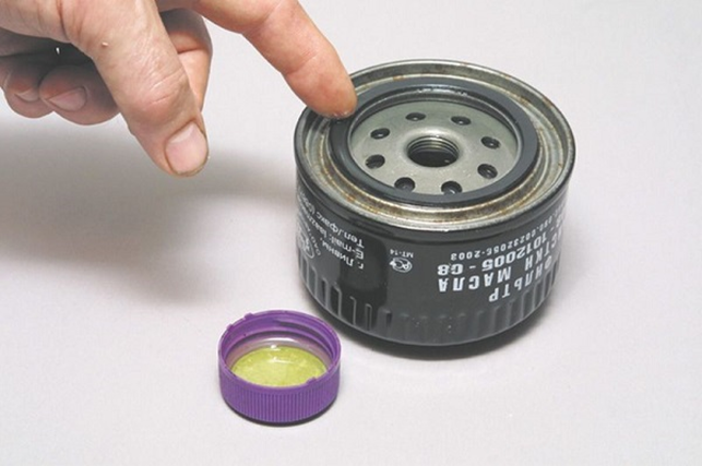 Меняем самостоятельно моторное масло на Шевроле Нива