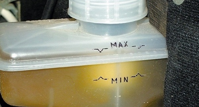 Ремонт тормозов ВАЗ 2109: прокачиваем тормозную систему Ремонт тормозов ВАЗ 2109: прокачиваем тормозную систему