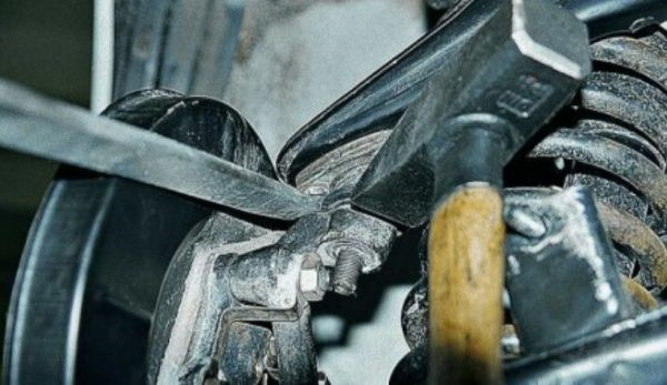 Диагностика и ремонт шаровых опор ВАЗ 2106