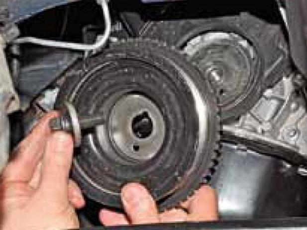 Как самостоятельно заменить ремень ГРМ на Лада Гранта