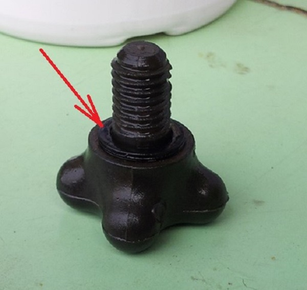 Как самостоятельно поменять охлаждающую жидкость на Нива Шевроле Как самостоятельно поменять охлаждающую жидкость на Нива Шевроле