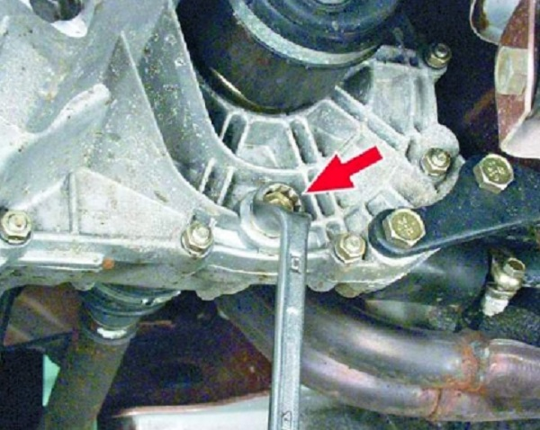 Меняем самостоятельно масло в коробке передач ВАЗ 2108 Меняем самостоятельно масло в коробке передач ВАЗ 2108