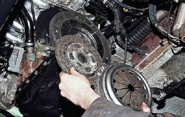 Как самостоятельно отремонтировать сцепление на Лада Калина