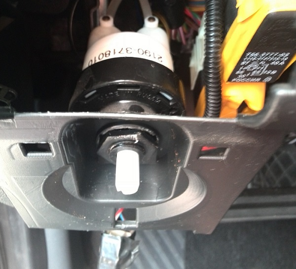 Не работает гидрокорректор фар на Лада Гранта: ремонт или замена Не работает гидрокорректор фар на Лада Гранта: ремонт или замена