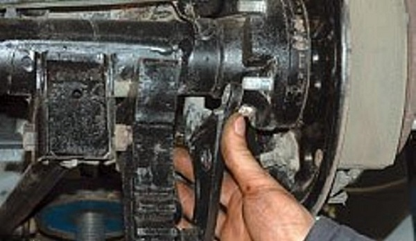 Как поменять подшипник полуоси на Нива Шевроле