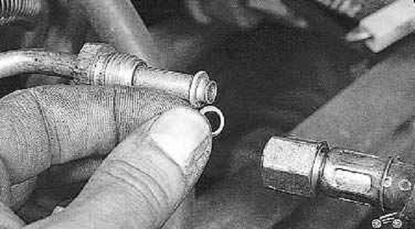 Меняем самостоятельно прокладку ГБЦ на Лада Приора