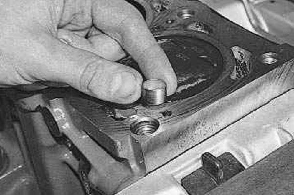 Меняем самостоятельно прокладку ГБЦ на Лада Приора