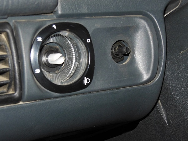 Гидрокорректор фар ВАЗ 2114: устройство и ремонт