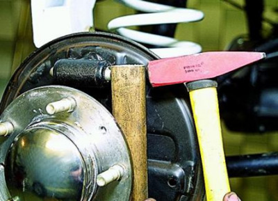 Как самостоятельно заменить тормозные колодки на ВАЗ 21213