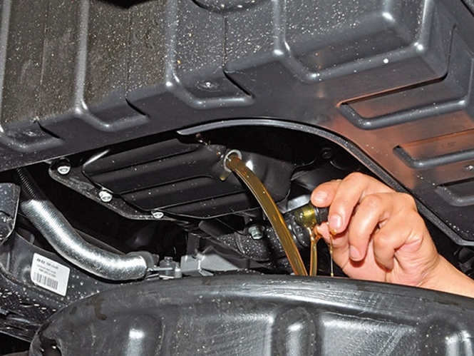 Самостоятельно меняем масло на автомобиле Киа Рио Самостоятельно меняем масло на автомобиле Киа Рио