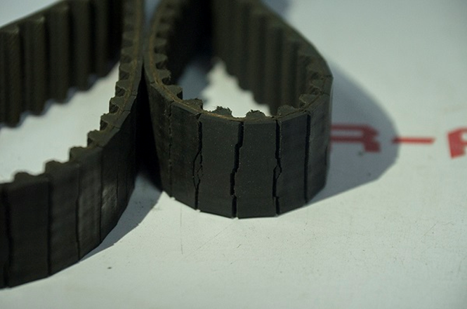 Как самостоятельно поменять ремень ГРМ на Мицубиси Лансер 9