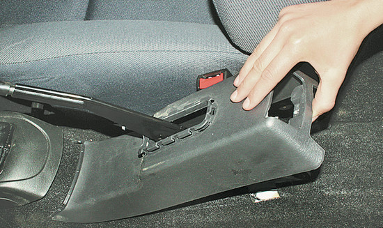 Самостоятельная замена тросика ручного тормоза на автомобиле Chery Amulet