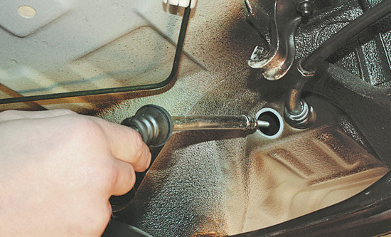 Самостоятельная замена тросика ручного тормоза на автомобиле Chery Amulet