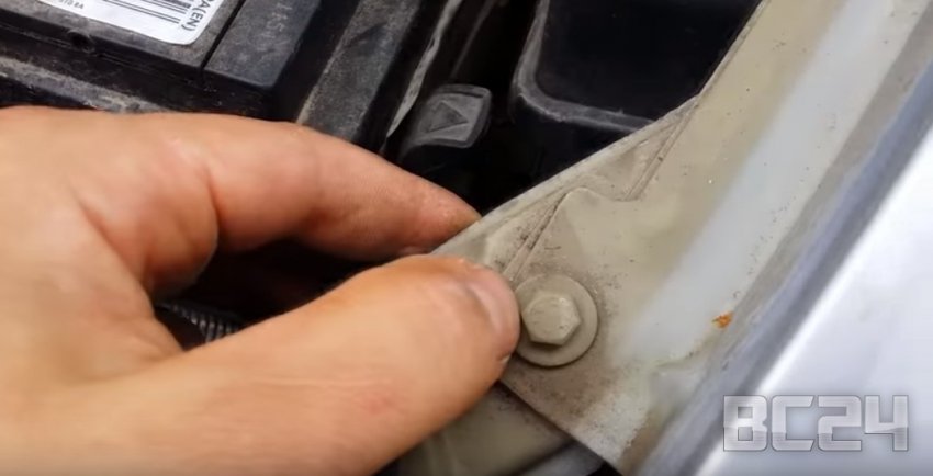 Как определить битую машину без толщиномера с видео