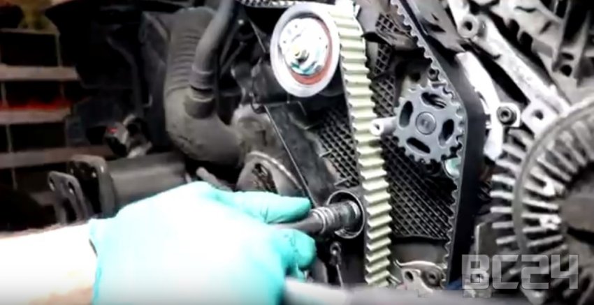 Как поменять ремень ГРМ своими руками видео, фото инструкция