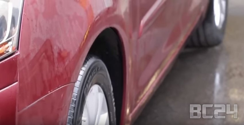 Как правильно мыть машину: отбить грязь, намылить, смыть