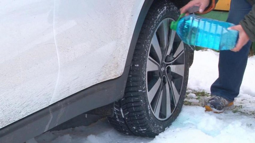 Что делать, если замерзли колодки ручника?